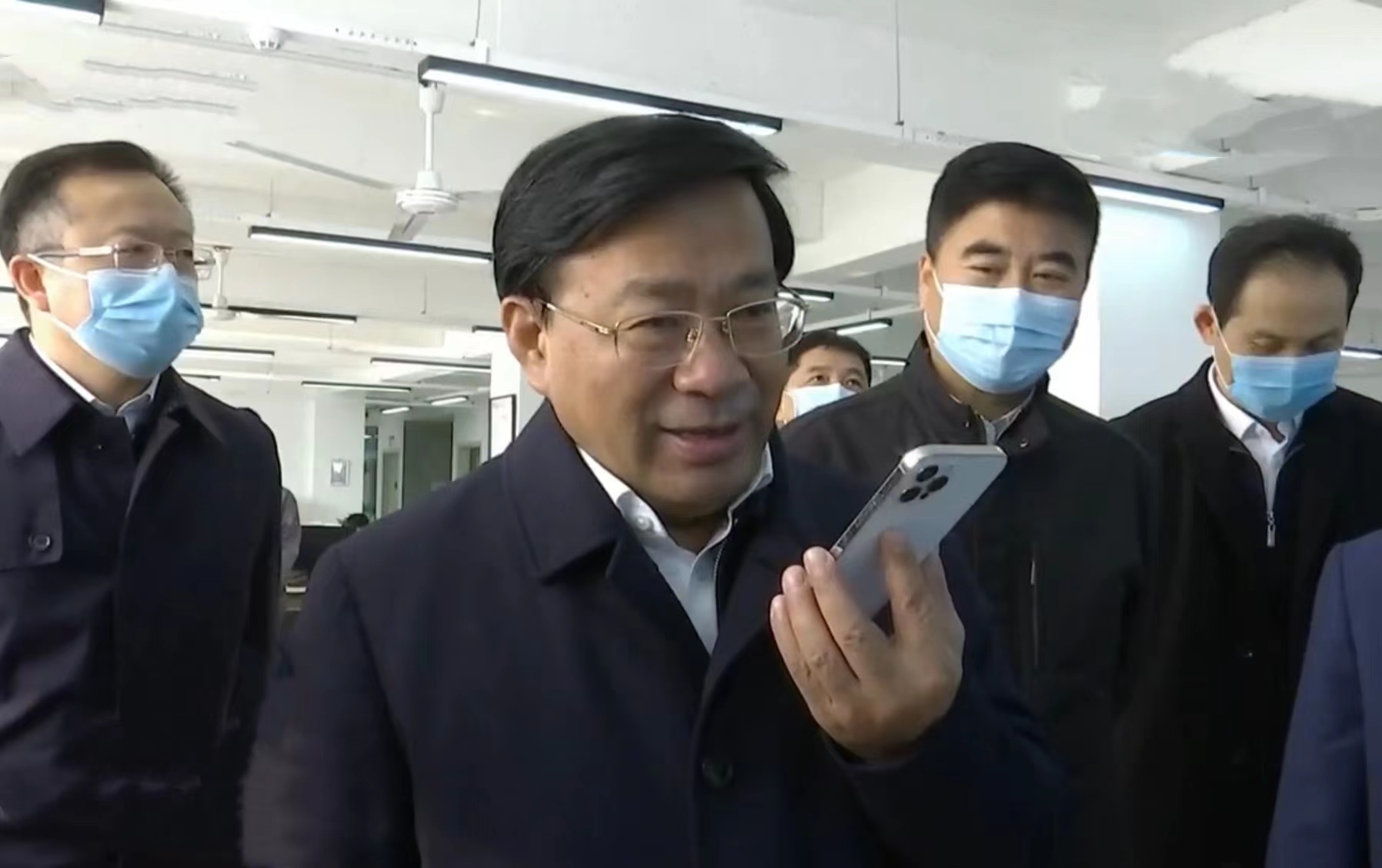 19 吉林省委副书记、省长韩俊莅临FUN88伊通供热 2021.11.2.jpg