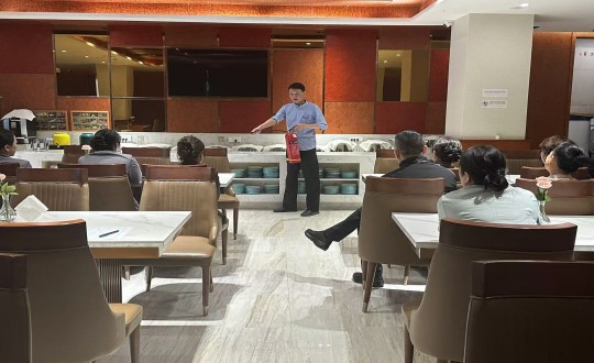 2.长白山FUN88旅馆组织开展消防清静培训_副本.jpg